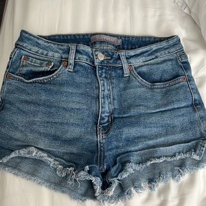 Jean Shorts with zipper and pockets